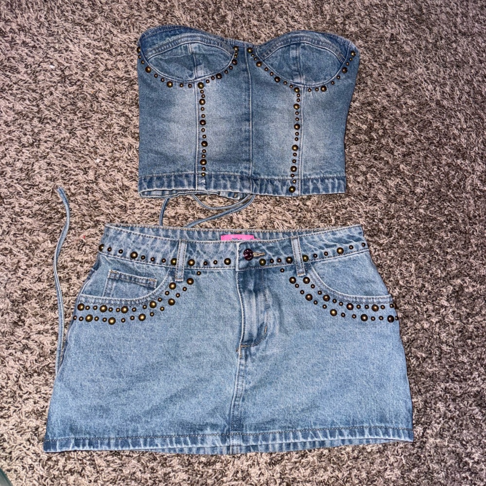 Edikted Light Blue Denim skirt set with Studded Design